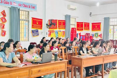 TẬP HUẤN CHUYÊN MÔN – HỌC ĐỂ ĐỔI MỚI, ĐỔI MỚI ĐỂ PHÁT TRIỂN 🌱         📚 Hưởng ứng Tuần lễ hưởng ứng học tập suốt đời năm 2026, ngày 03/10/2026, TRƯỜNG MẦM NON TÂN HIỆP 1 tổ chức hoạt động TẬP HUẤN CHUYÊN MÔN: “Nâng cao năng lực đội ngũ giáo viên mầm non đáp ứng yêu cầu Chương trình Giáo dục mầm non” ứng dụng chuyển đổi số và giảm hồ sơ giấy, ứng dụng công nghệ AI vào giảng dạy.         🌼 Với đặc thù của giáo dục mầm non, chất lượng chăm sóc, nuôi dưỡng và giáo dục trẻ luôn gắn liền với năng lực chuyên môn, tinh thần trách nhiệm và khả năng không ngừng học hỏi của đội ngũ.           🤝 Đoàn kết – Chia sẻ – Học hỏi – Cùng phát triển không chỉ là thông điệp của buổi tập huấn mà còn là tinh thần mà tập thể Trường Mầm non Tân Hiệp 1 hướng đến trong xây dựng một môi trường làm việc tích cực, nơi mỗi thành viên đều chủ động học hỏi, sẵn sàng chia sẻ và cùng nhau tiến bộ.🌿            Mỗi sự đổi mới trong chuyên môn là thêm một bước tiến trên hành trình nâng cao chất lượng giáo dục của nhà trường. ✨ 💗 TRƯỜNG MẦM NON TÂN HIỆP 1 Đoàn kết – Chia sẻ – Học hỏi – Cùng phát triển Ẩn bớt
